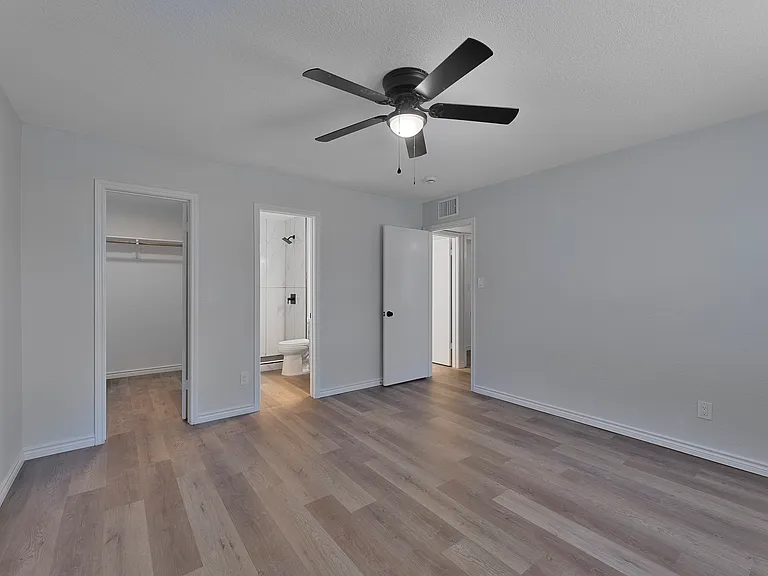 6800 Elliot Ct — Photo 18