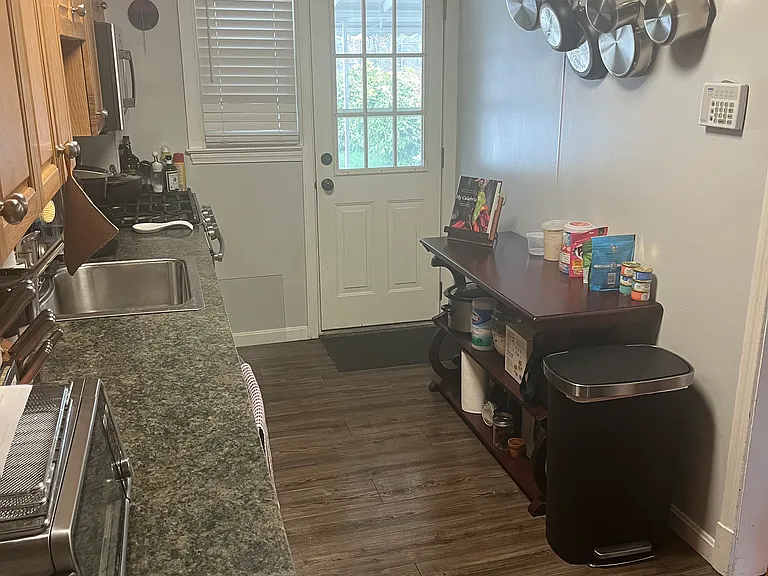 1658 Thetford Rd — Photo 5