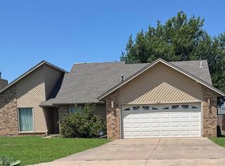 1635 Country Rd, Blackwell, OK 74631