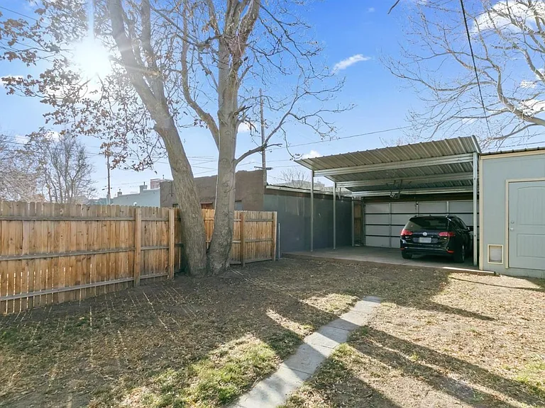 3707 N Franklin St — Photo 26