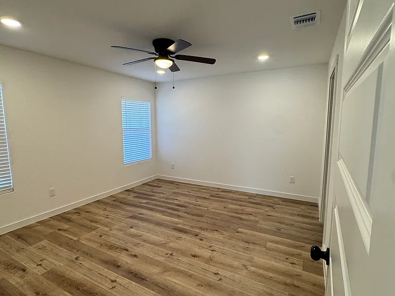 2103 Vista Rosa #A — Photo 9