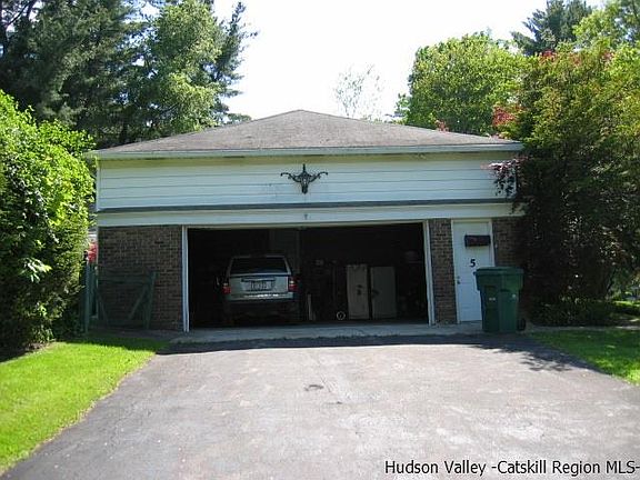 5th image of 5 Arnold Dr