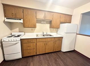 1321 Division St APT 302, Hopkins, MN 55343