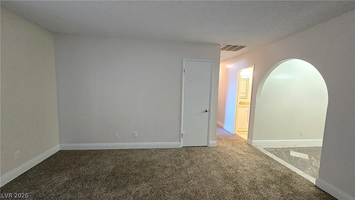 2 bed, 2.0 bath, 852 sqft, $1,250 — Photo 2