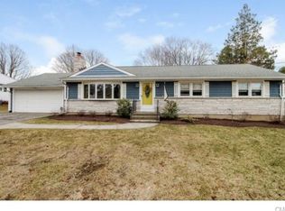 210 Wilbrook Rd, Stratford, CT 06614