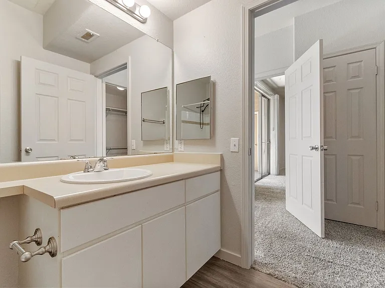 1671 W Canal Cir #212 — Photo 15