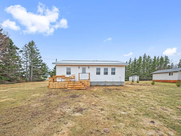 83 Bayview Dr, Stanley Bridge, PE C0A 1E0