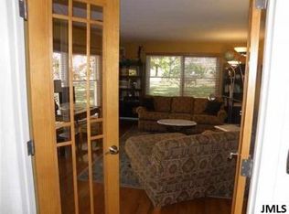 1725 Probert Rd, Jackson, MI 49203