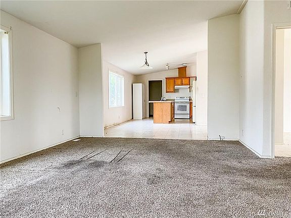 3rd image of 201 W Oakview Ave Unit 13