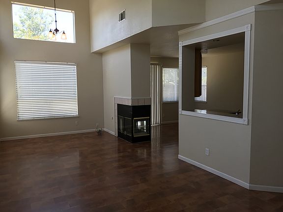 3rd image of 4932 Waterford Way