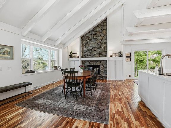 5th image of 3208 DELLA STREET