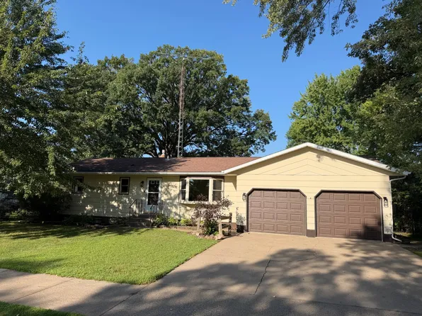 604 3rd St SW, Little Falls, MN 56345