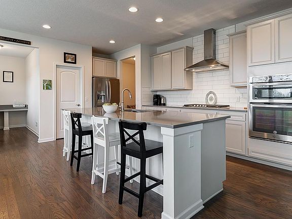 4th image of 5225 Tarlton Blvd