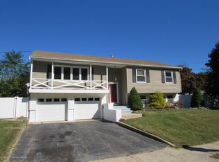 9 Dianne Dr, Neptune, NJ 07753