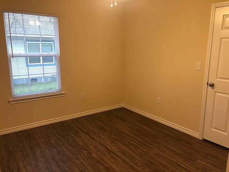 315 Water St — Photo 11