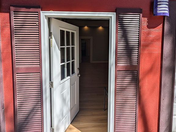 3rd image of 2918 N Marion St #3
