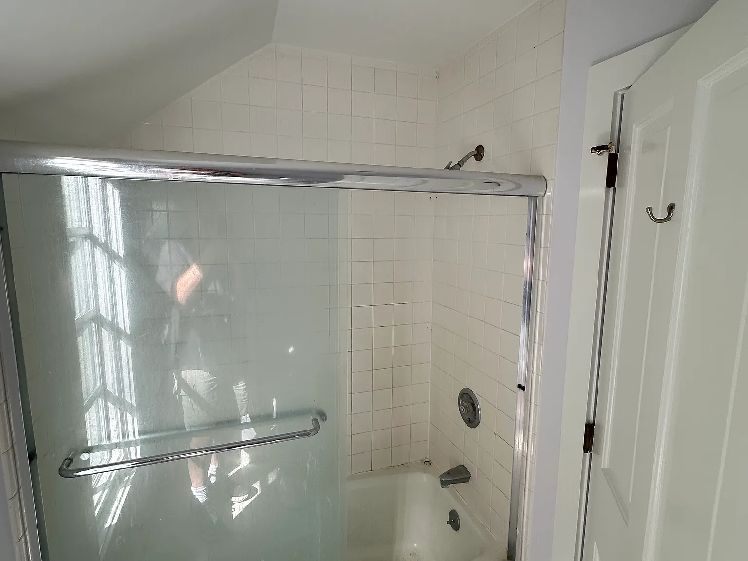 2 bed, 988 sqft, $3,400 — Photo 4