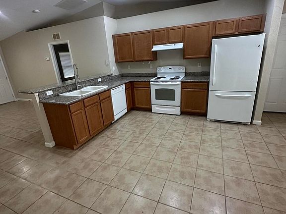 3rd image of 6095 W Carroll St