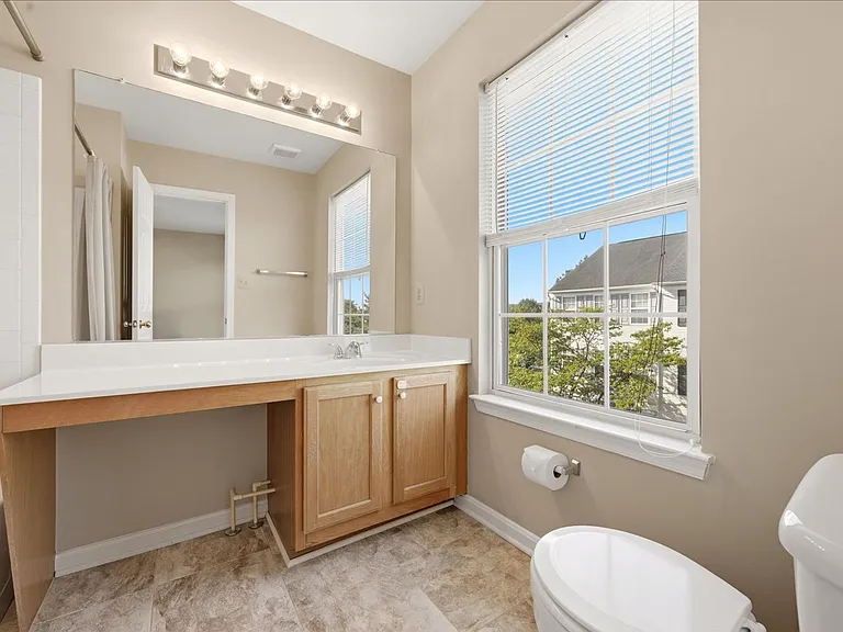 46030 Bayswater Ter — Photo 11