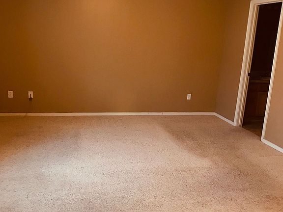 3rd image of 2424 Strayhorn Dr
