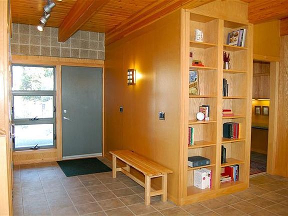5th image of 2030 Columbia St