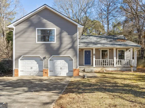 204 Groveland Dr, Peachtree City, GA 30269
