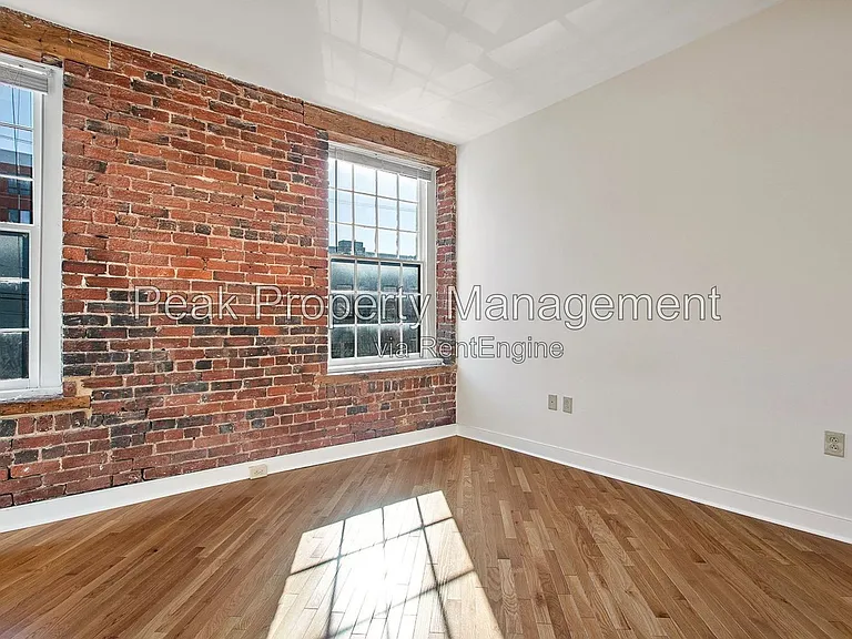 20 N 20th St #1 — Photo 15