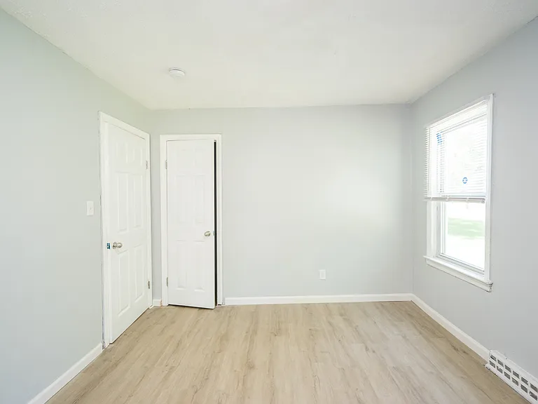 22675 Santa Maria St — Photo 36