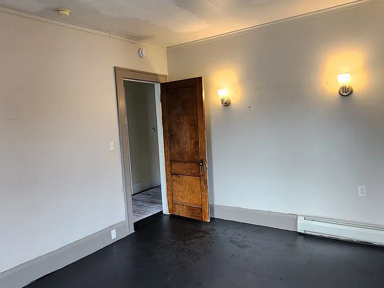 18 N Main St — Photo 17