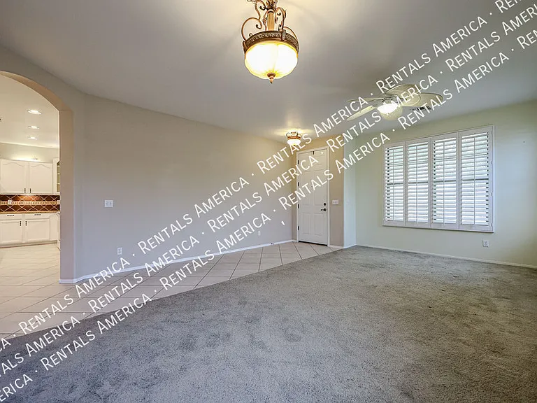 30984 N Obsidian Dr — Photo 8