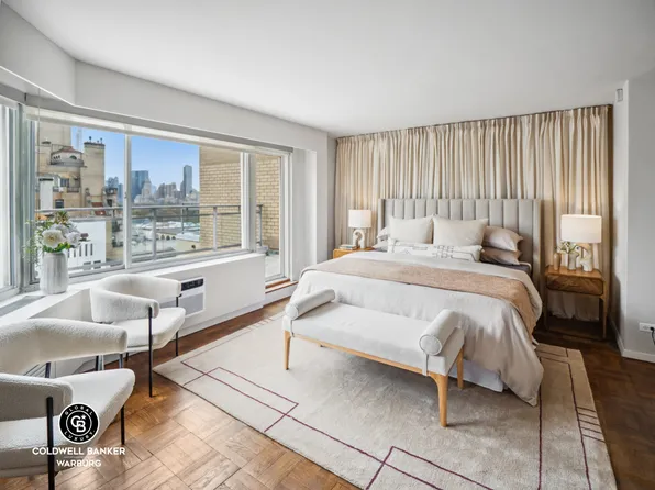 1050 5th Avenue image 13 of 24