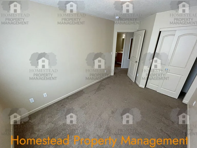 400-468 S Catron St — Photo 17
