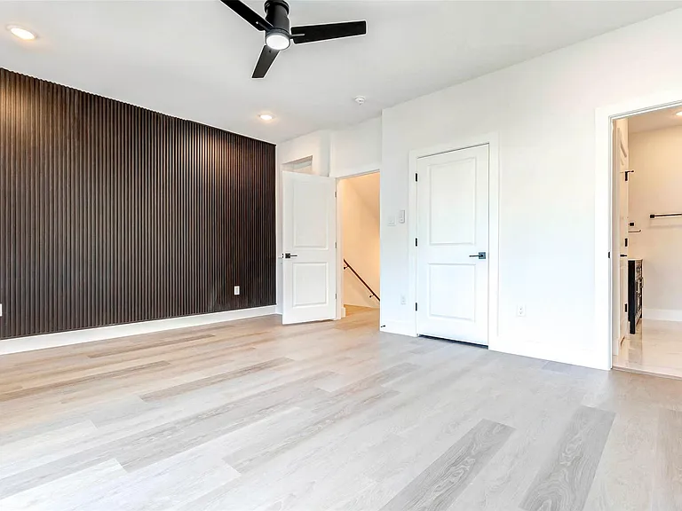 5638 Dolores St — Photo 25