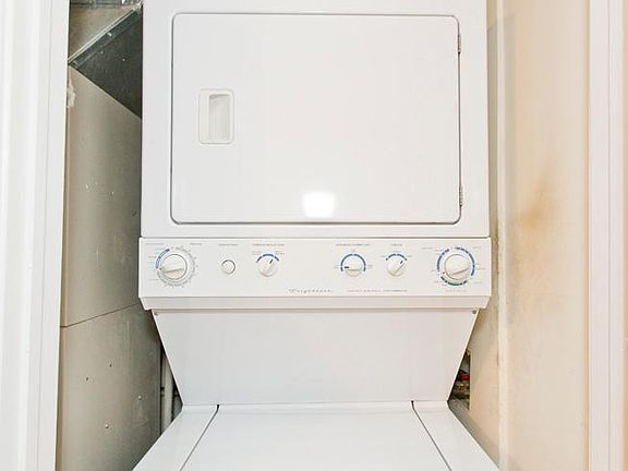 5th image of 921 W Sunnyside Ave #Threes