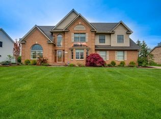 3571 Barry Knoll Dr, Ann Arbor, MI 48108