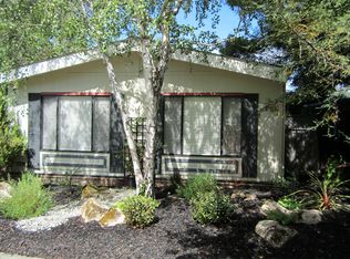 5 Los Robles Ct, Saint Helena, CA 94574