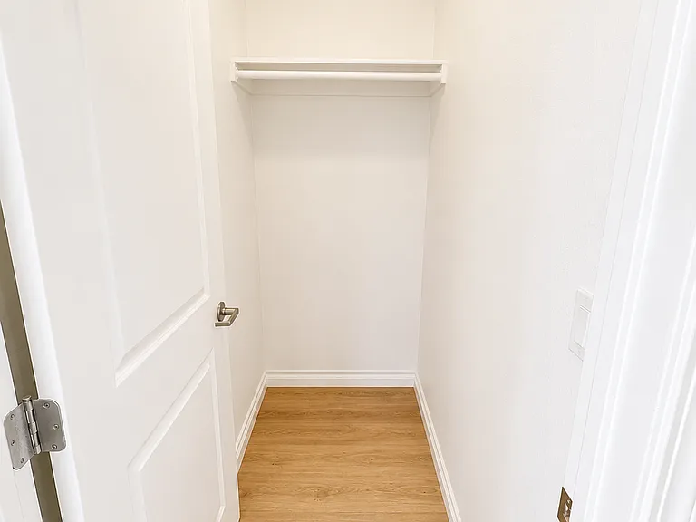 7327 Milwood Ave #101 — Photo 19