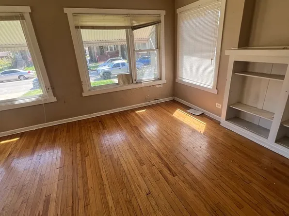7010 S Prairie Avenue, Chicago, IL 60637