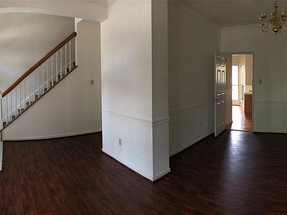 3rd image of 319 Welford Ln