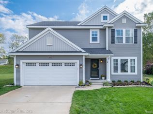 16100 River Ridge Trl, Linden, MI 48451