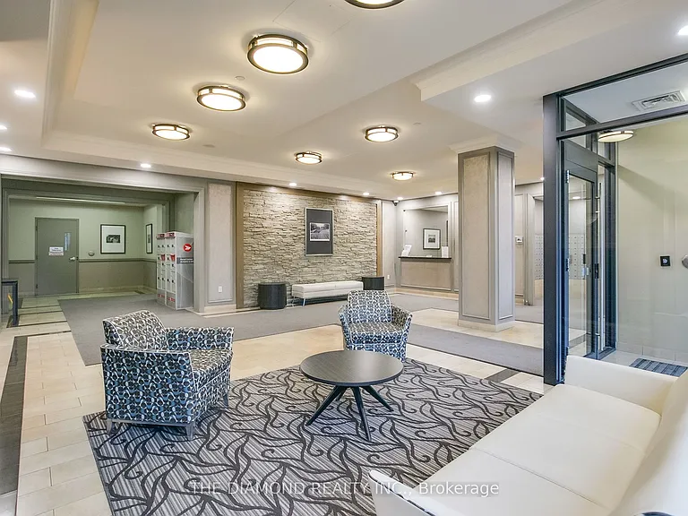 61 Heintzman St #1501 — Photo 5