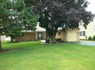 706 S Riverside Dr, McHenry, IL 60050