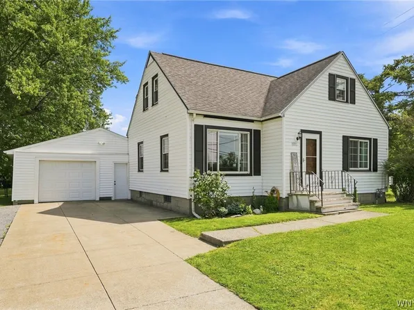 401 Borden Rd, West Seneca, NY 14224