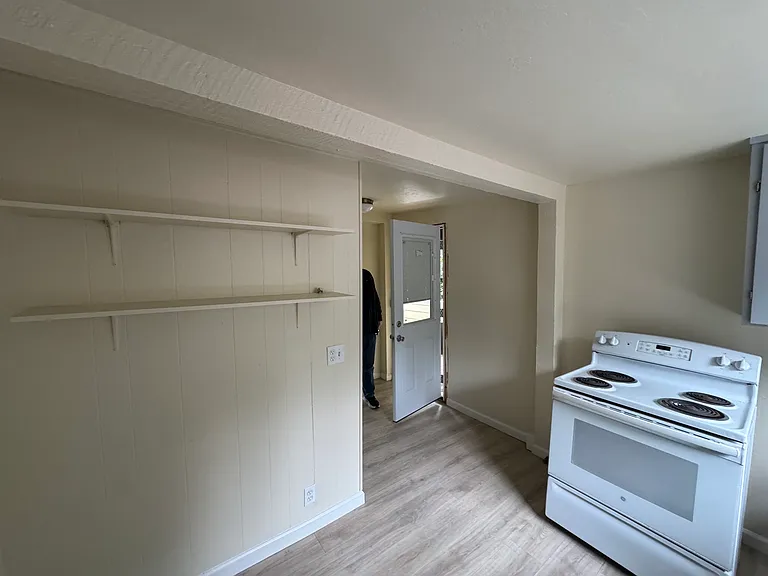 14615 River Rd #B — Photo 7