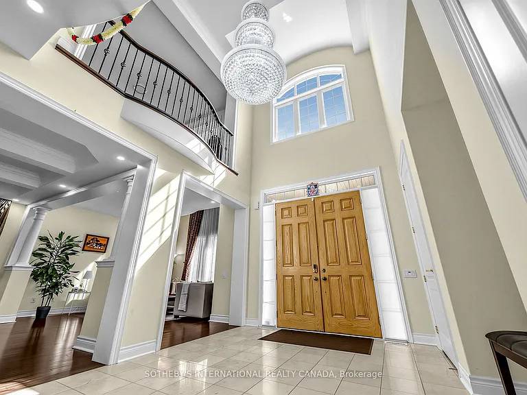 54 Kelways Cir #UPPER — Photo 3