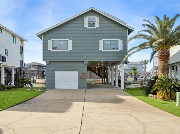 339 Admiral Cir, Tiki Island, TX 77554