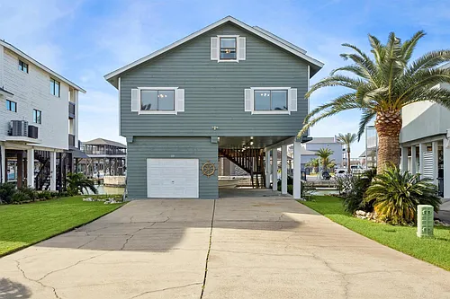 339 Admiral Cir Photo 1
