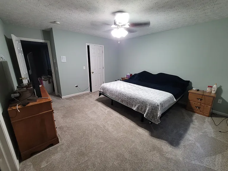 335 Thompson Dr — Photo 13