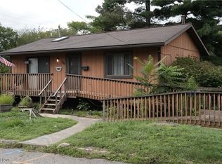 249 W Way St, Barberton, OH 44203