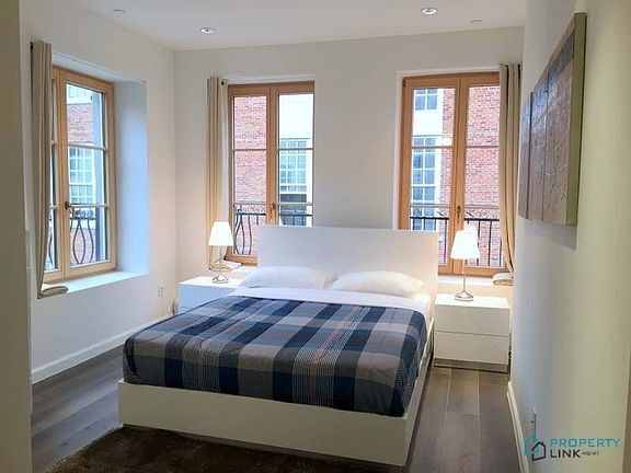 4th image of 145 Mulberry St APT 5H